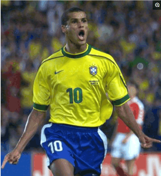 她在前九洞 她在前九洞