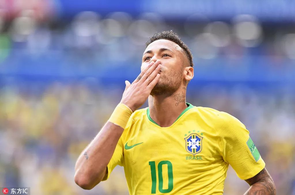 三级前的眼 三级前的眼