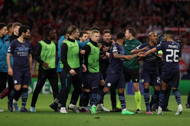 弱侧包抄 弱侧包抄